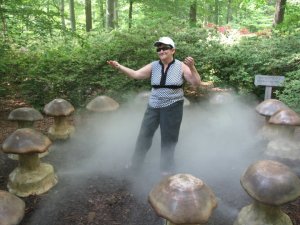 253159_610575439999_6901097_n